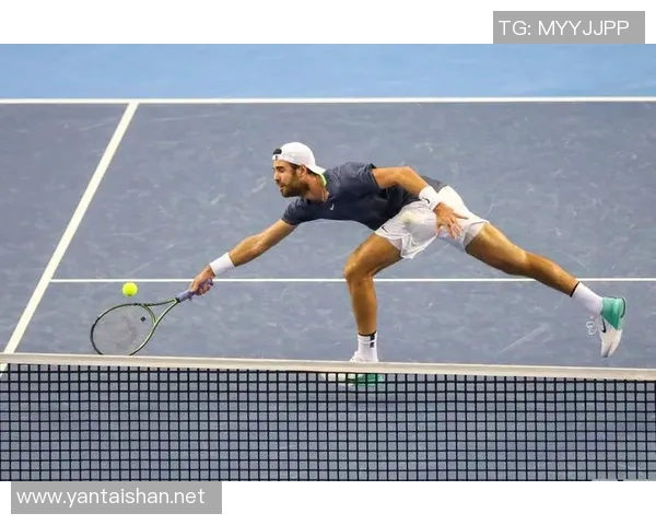 网球赛场激烈对决：顶尖选手争霸世界冠军荣耀之路